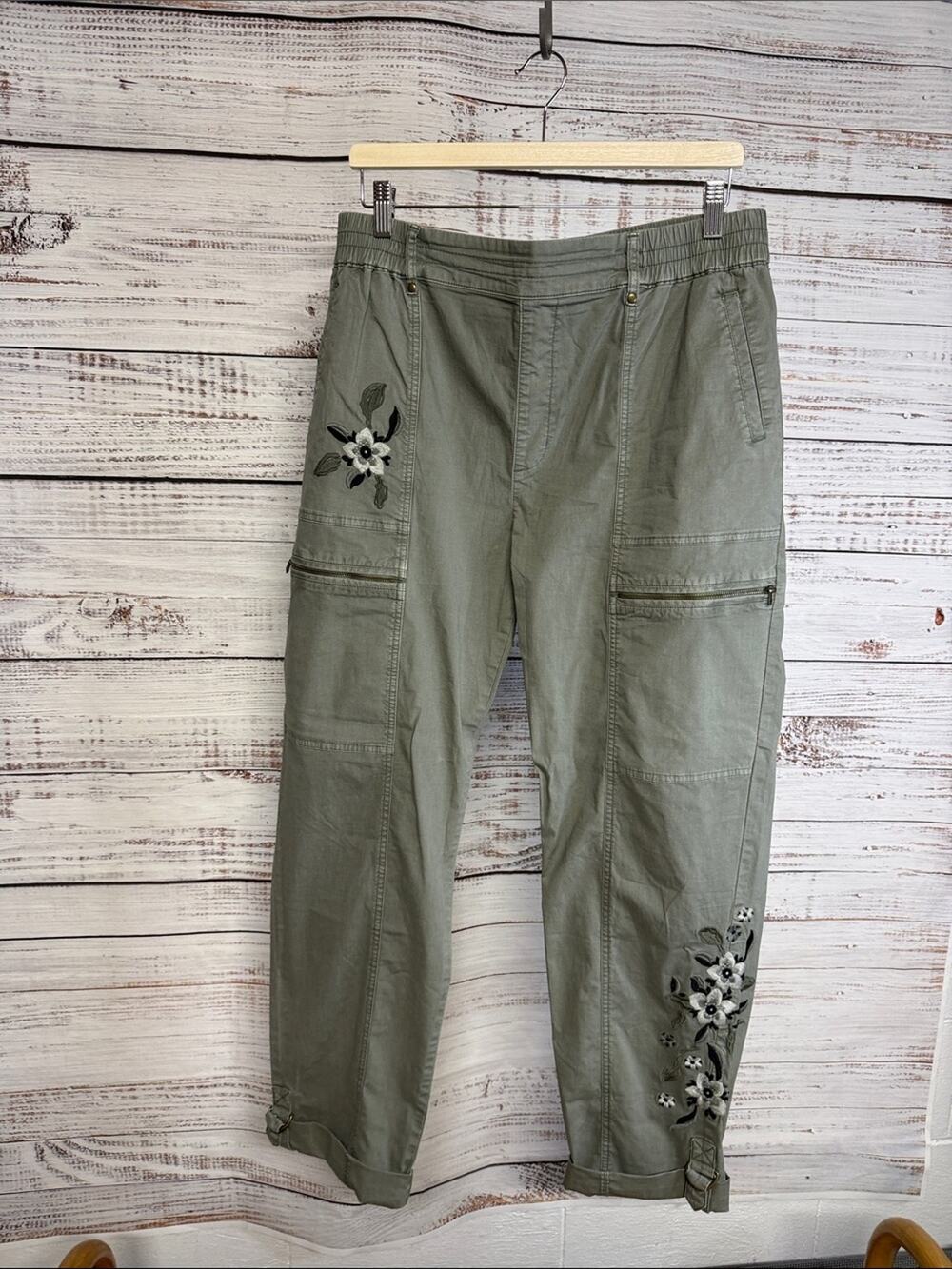 Soft Surroundings Everything Under the Sun Embroidered Cargo Pants Green Large